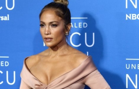 Jennifer Lopez a dezvaluit ca un regizor i-a cerut sa-i arate sanii: "Am intrat in panica"