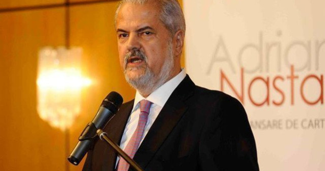 Nastase, despre Iohannis: In perioada in care era primar "a supt" serios de la PSD, partidul pe care acum il demonizeaza