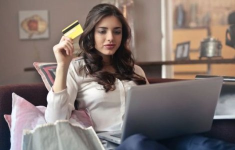 Dependenta de cumparaturile online este o afectiune mintala, sustin cercetatorii