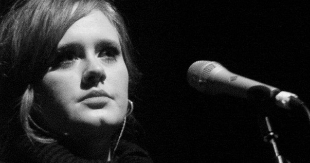 Piesa "Rolling in the Deep" a fost premiata pentru ca nu putem scapa de ea!