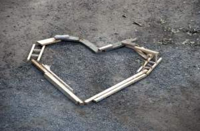 100.000 de straini trec anual prin Bucuresti in cautarea IUBIRII