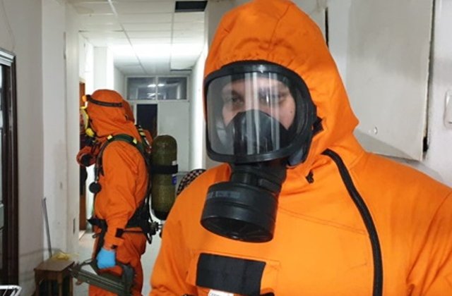 Patronul firmei care a efectuat dezinsectia in blocul din Timisoara, retinut pentru 24 de ore. El a cumparat substanta toxica de la o cunostinta