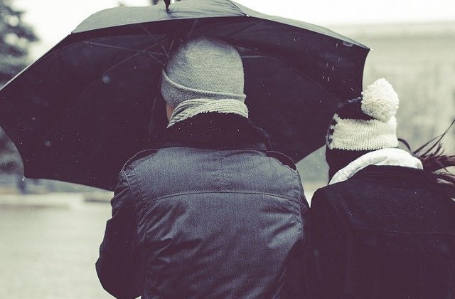 Vremea se raceste semnificativ in Capitala. Conditii de lapovita in timpul noptii