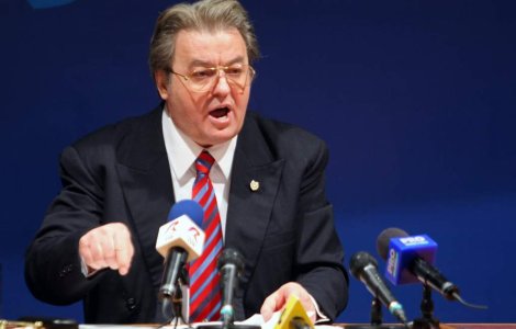 PRM acuza: Roberta Anastase si Sulfina Barbu, responsabile pentru inmultirea cainilor vagabonzi