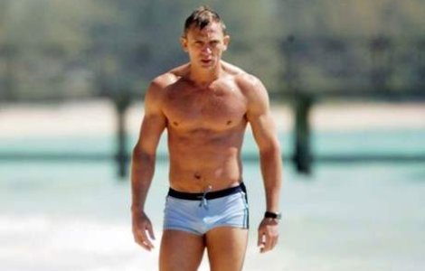 Daniel Craig marturiseste ca i-a fost greu sa se dezbrace in "James Bond"