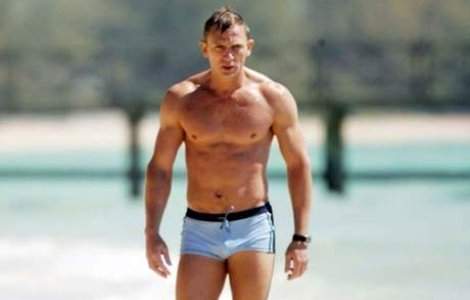 Daniel Craig marturiseste ca i-a fost greu sa se dezbrace in "James Bond"
