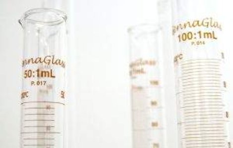 Celule susa, utilizate in premiera pentru reconstruirea unei tiroide