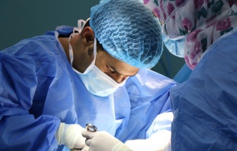 Cum arata plamanii unui barbat care a fumat 30 de ani