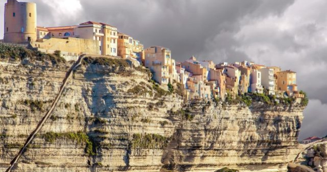 Atentionare de calatorie pentru Franta: Cod PORTOCALIU de vreme nefavorabila