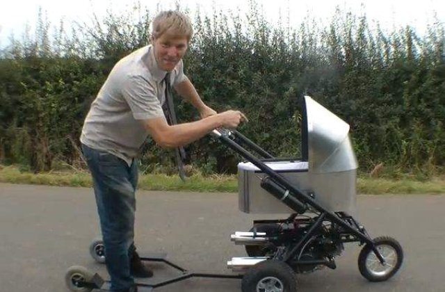 [VIDEO] Cel mai rapid carucior de copii din lume: Plimba bebelusul cu 75 km/h