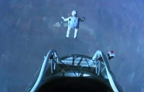  Video  Saltul din stratosfera al lui Felix Baumgartner, realizat cu SUCCES