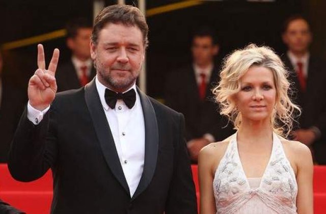 Russell Crowe divorteaza dupa noua ani de casnicie