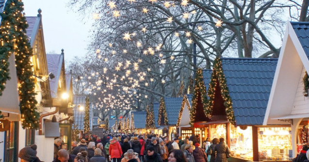 Un copil a murit la Targul de Craciun din Luxemburg, dupa ce a fost lovit de o sculptura de gheata care s-a prabusit