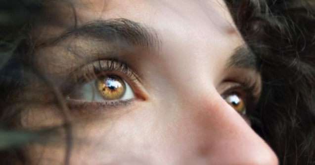 Studiu: Poluarea aerului ar putea fi asociata cu un risc crescut de glaucom