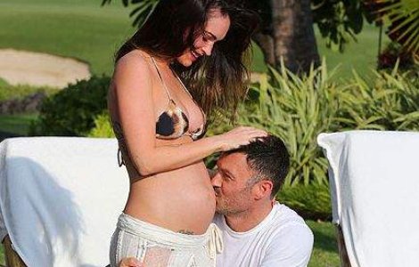 Megan Fox a nascut un baietel. Saracul copil a primit un nume de fata