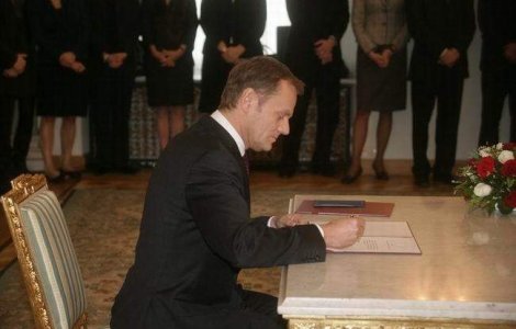 Premierul polonez: Si Ceausescu tinea discursuri lungi la Palatul Poporului