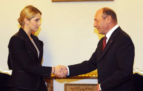 Nastase il critica pe Basescu pentru intalnirea cu fiica Iuliei Timosenko: Cat tupeu pe el!