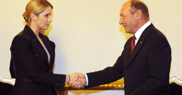 Nastase il critica pe Basescu pentru intalnirea cu fiica Iuliei Timosenko: Cat tupeu pe el!