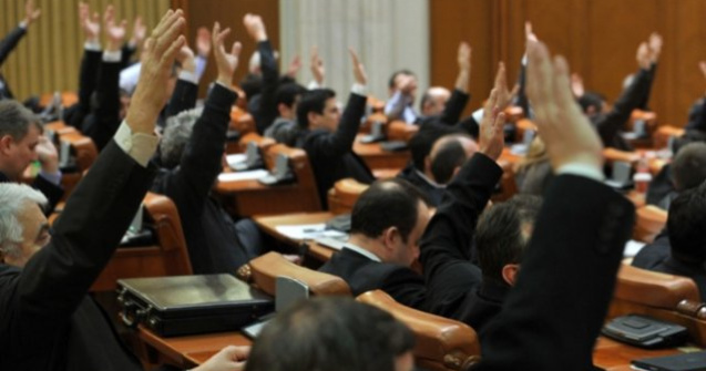 Comisia juridica a adoptat proiectul de abrogare a recursului compensatoriu