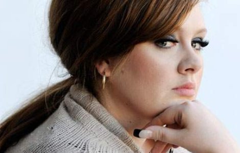 Adele a nascut un baietel