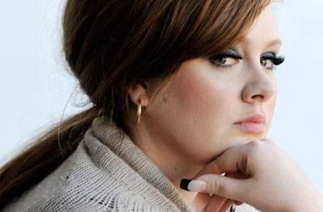 Adele a nascut un baietel