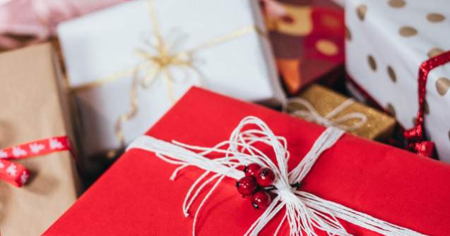 Daruri de Mos Nicolae de la politisti pentru Nicoleta, fetita pierduta