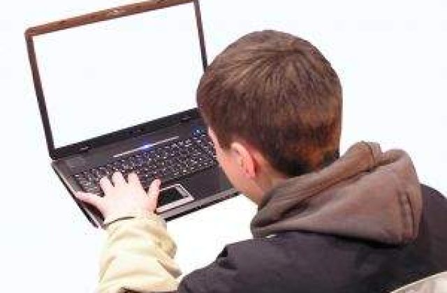 32,5 milioane euro pentru conectarea la Internet in 2.500 de scoli