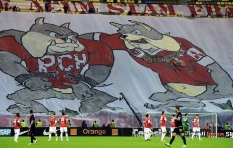 Dinamo, amendata cu 30.000 de lei dupa incidentele de la derby