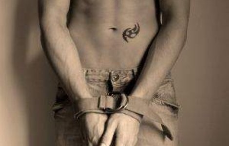 Constanta: O profesoara racola minori pentru pornografie infantila.