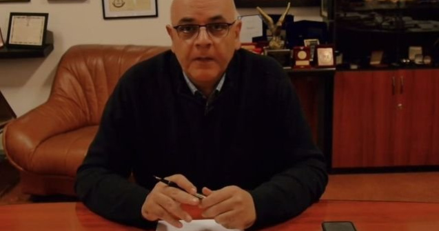 Raed Arafat ameninta ca pleaca din tara daca va fi demis