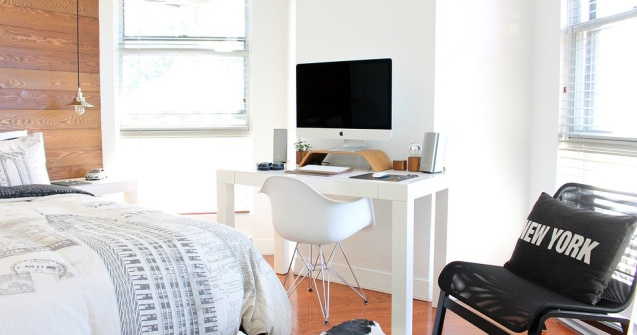Birou amenajat in camera de oaspeti - 4 sfaturi pentru un spatiu 2 in 1 confortabil
