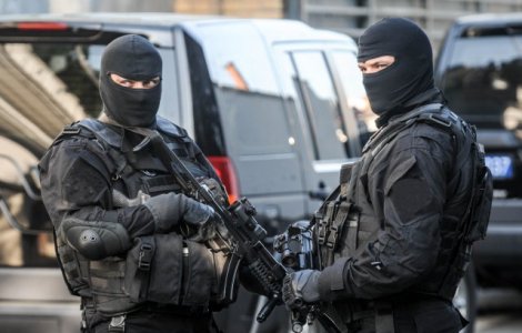 Cel putin sase morti intr-un atac armat la un spital din Cehia