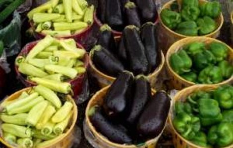 Guvernul vs "mafia" pietelor: Legumele si fructele, vandute DOAR de producatori