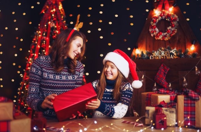 Renunta la puloverele de Craciun: 10 idei pentru a te bucura un pic altfel de sarbatoare in acest an