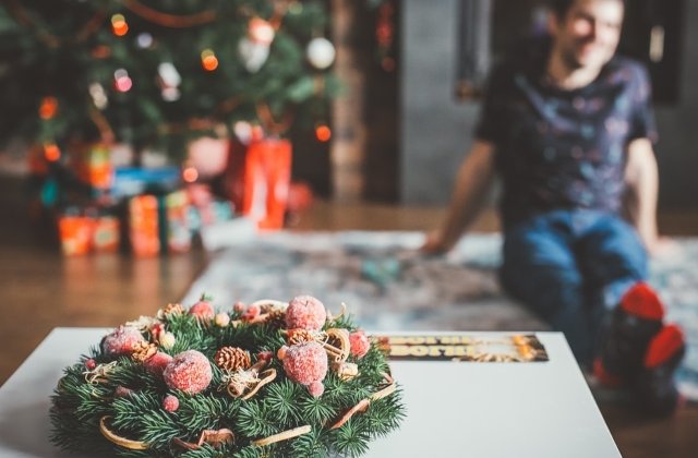 Persoanele care decoreaza mai devreme de Caciun sunt mai fericite, sustin psihologii