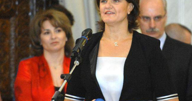 Dinamo si Steaua &#39;mituiesc&#39; sportivii cu grade!