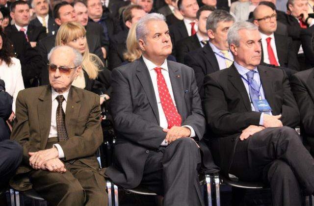 Nastase: Stenogramele aduc la vedere maruntaiele statului mafiot, patronat de Basescu