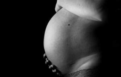 Lege controversata in Franta: Avort gratuit pentru adolescente