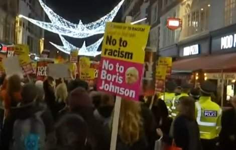 Mars de protest la Londra dupa victoria lui Boris Johnson: "Nu e premierul meu"/ VIDEO