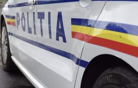 Fata de 13 ani batuta de tatal sau, gasita inconstienta la marginea unei paduri din Dambovita