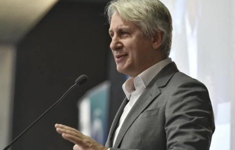 Teodorovici: Asumarea raspunderii Guvernului pe plafoanele bugetare este neconstitutionala