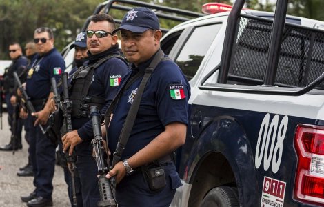Politistii supraponderali din Mexic, obligati sa tina dieta