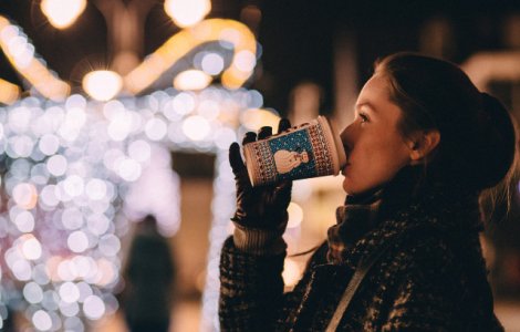  Top  10+1 lucruri pe care le poți face dacă ești singur de Crăciun