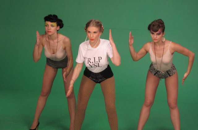 VIDEO: &#39;1, 2, 3&#39;, sau un nou concept de videoclip pentru Corina