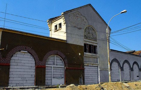 Hasotti: Hala Matache este o ruina. Trebuie mutata si reconstruita