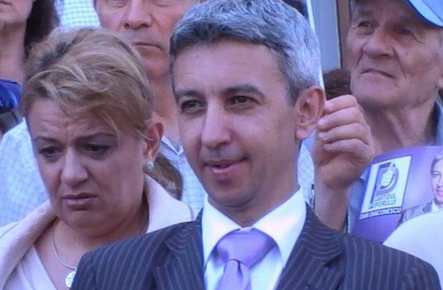 Parlamentare 2012: Diaconescu va candida impotriva lui Victor Ponta
