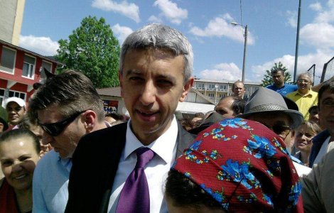 Cum se asigura Diaconescu ca viitorii parlamentari PP-DD nu vor migra la alte partide?