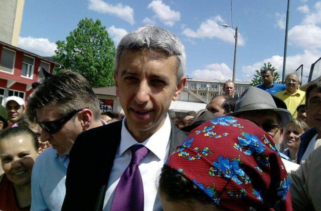 Cum se asigura Diaconescu ca viitorii parlamentari PP-DD nu vor migra la alte partide?