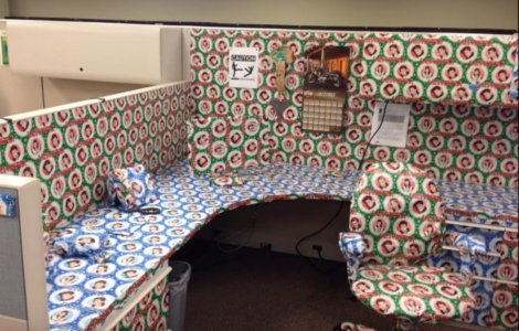  Top  10 fotografii care demonstreaza ca farsele nu se opresc nici macar de