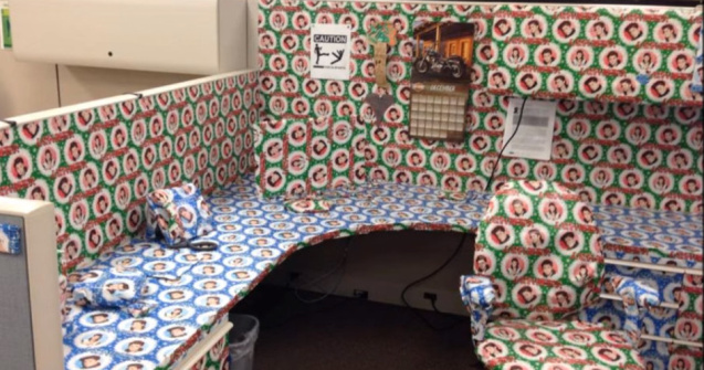  Top  10 fotografii care demonstreaza ca farsele nu se opresc nici macar de